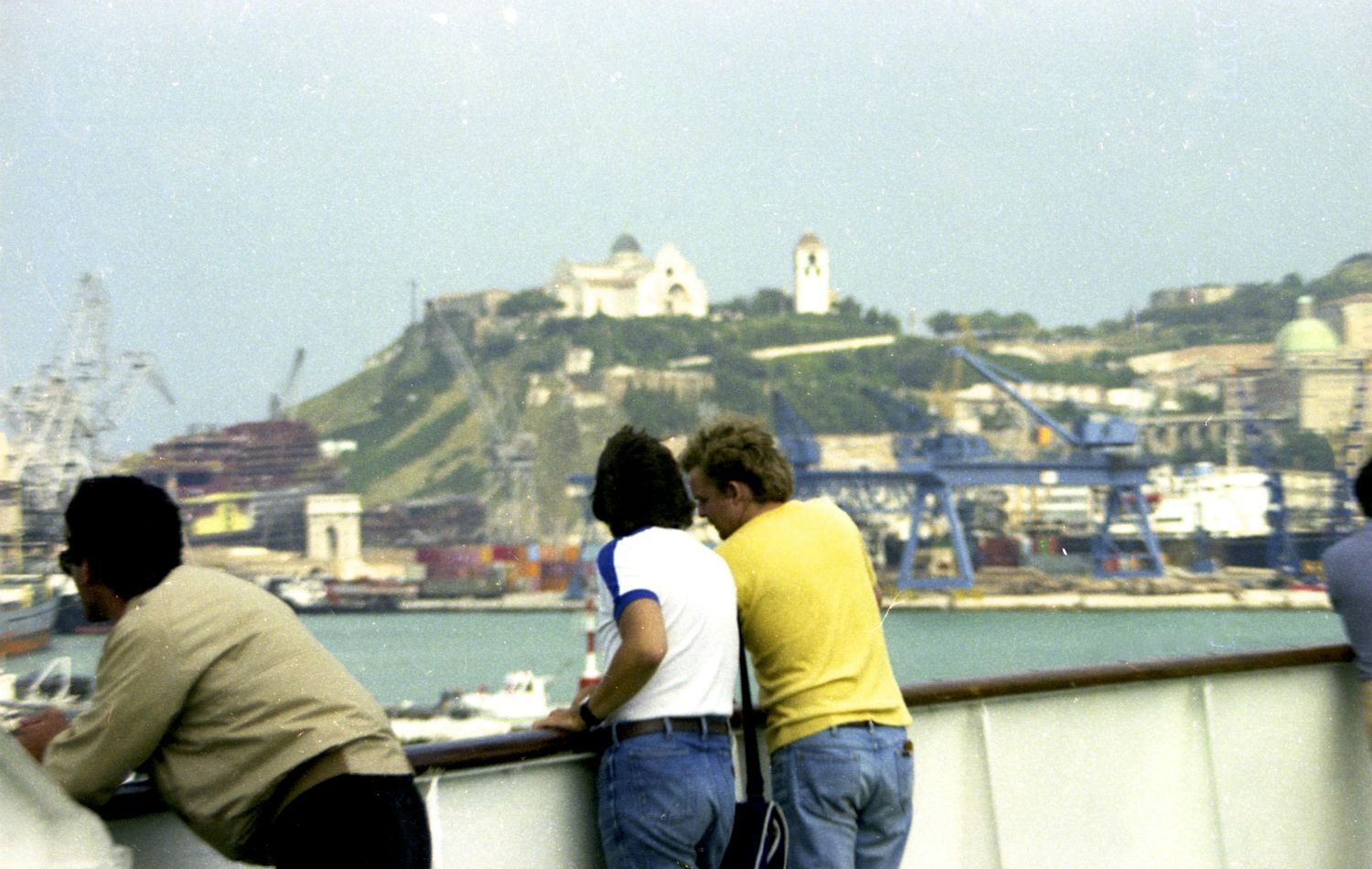 ...kaster et sidste blik på Ancona...