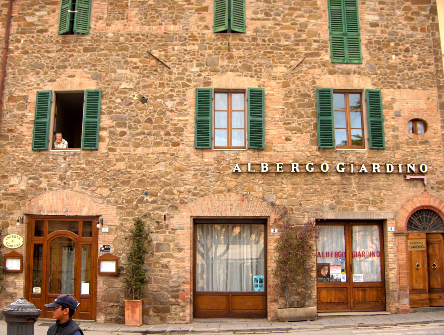Rejsen går videre til Montalcino, hvor vi overnatter i Albergo Giardino...