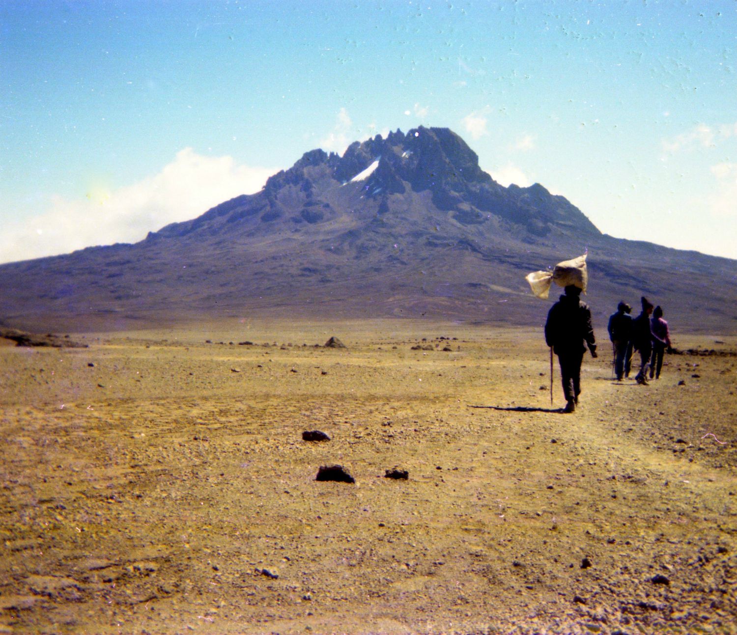På vej forbi Mawenzi Peak
