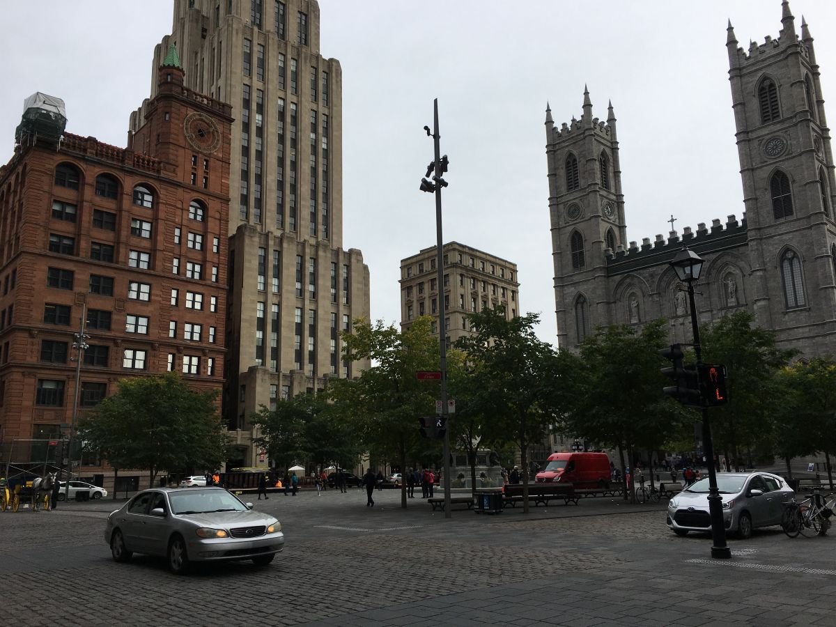 Basilique Notre-Dame de Montreal og Place d'Armes