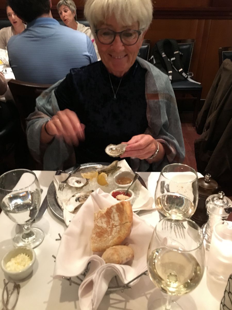 Vi spiser østers på Atlantic Fish Co i Boston