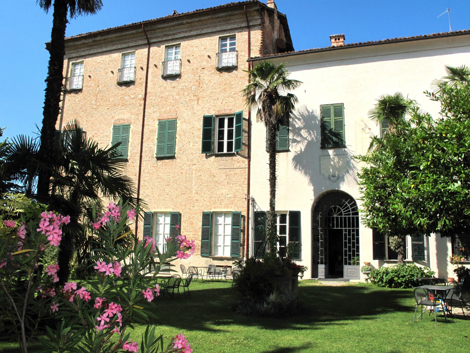 Castello di Verduno, vi boede i øverste etage