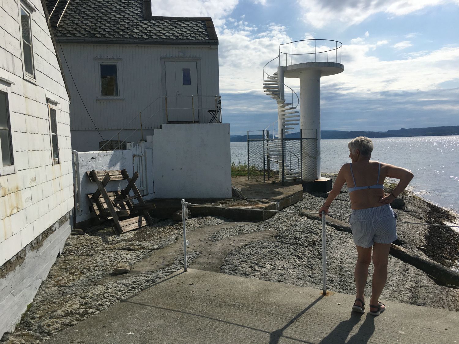 Resterne av fyret.