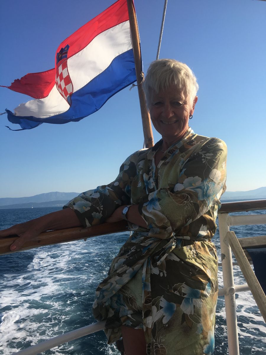Kursen er sat mod Bol på Brac.