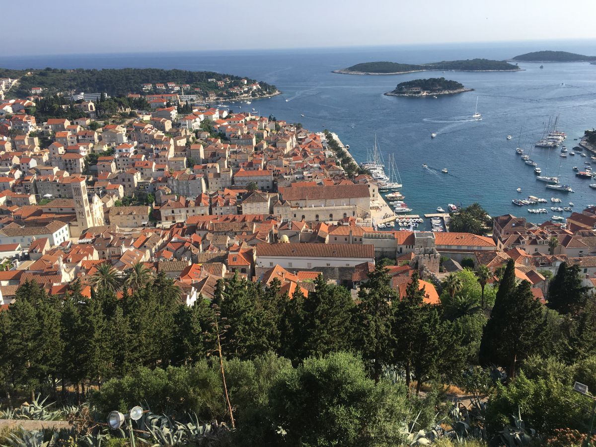Hvar by.