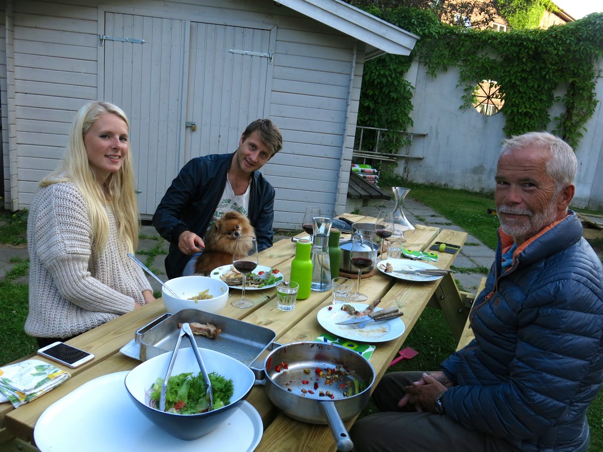 I gården hos Marius og Marthe...