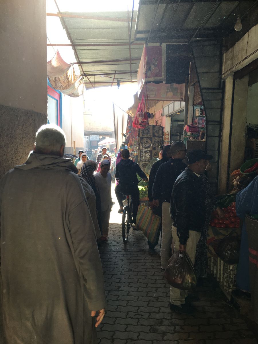 Søndag morgen går vi på oplevelse i Taroudant, bl.a. i souken