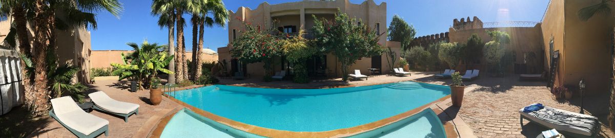 Vores hus og pool