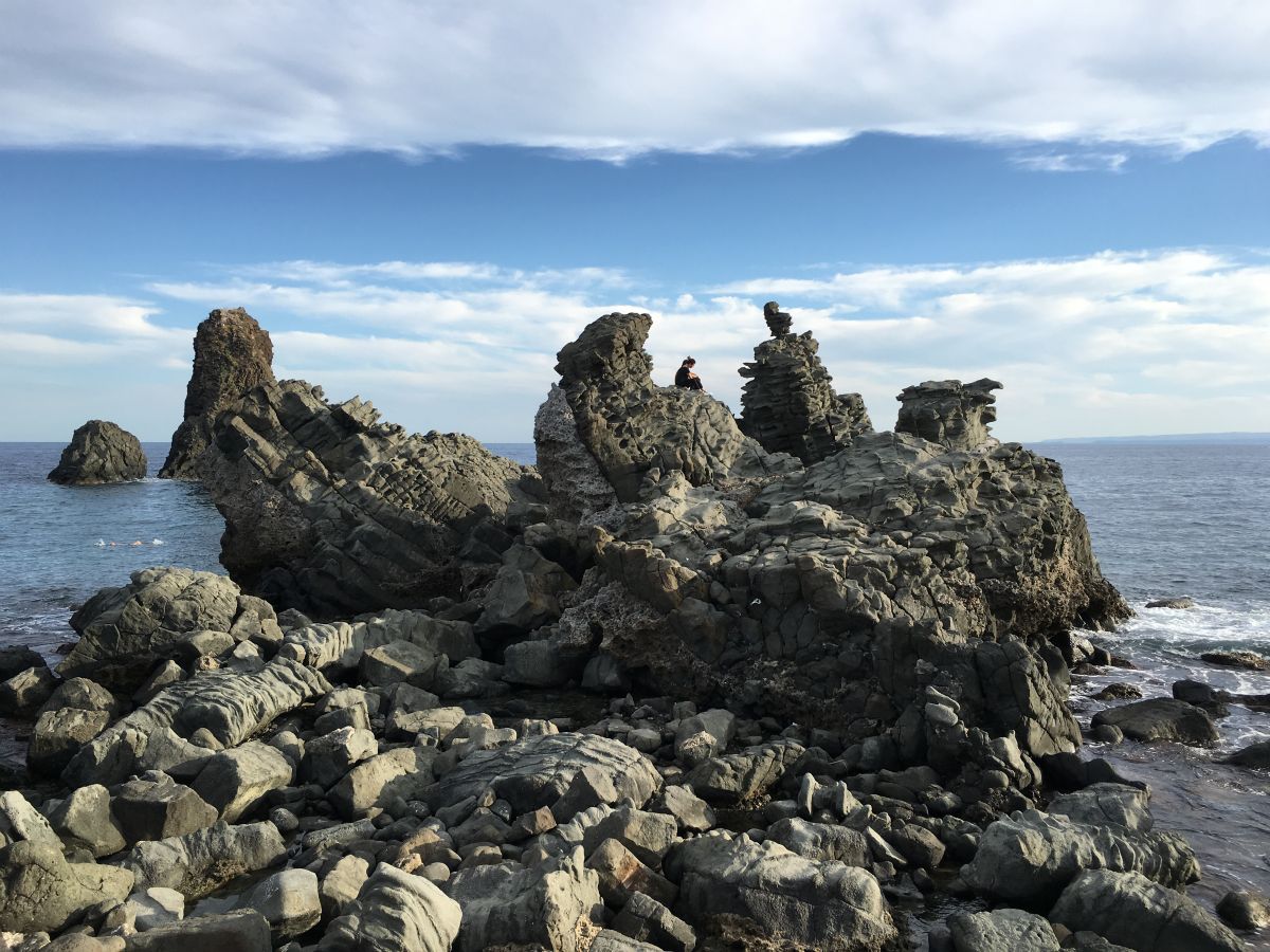 ...kendt for sine lavaformationer i havet
