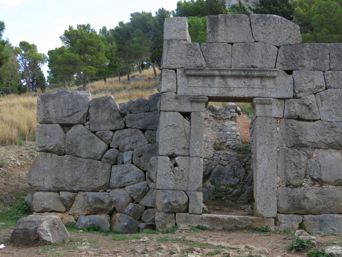 ...og Diana-templet fra 500 før kristus